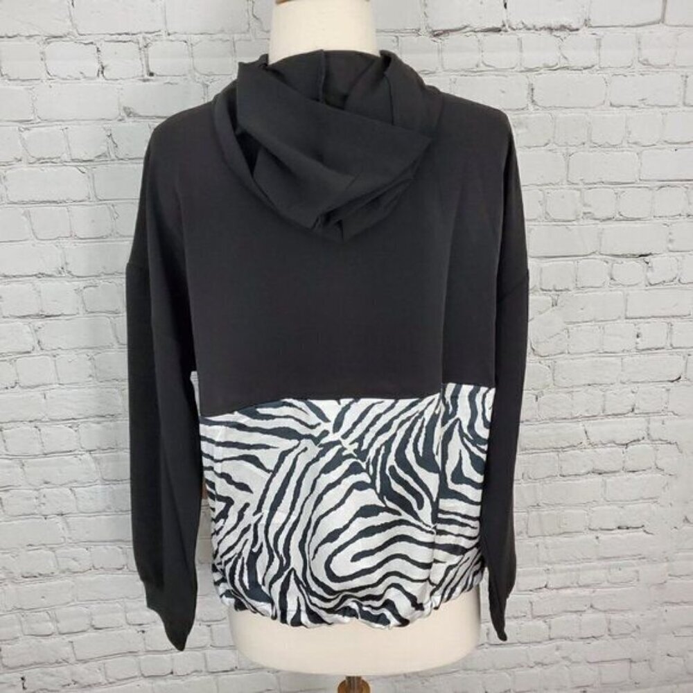 NWT SUPERDOWN 𝅺SUPERDOWN Tilly Zip up Jacket Black Zebra print S - Picture 7 of 10
